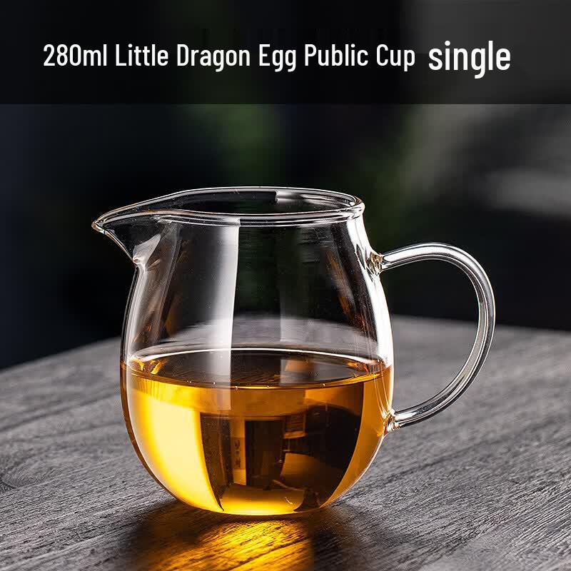 Qiwei Heat-Resistant Borosilicate Glass Tea Pitcher with Strainer