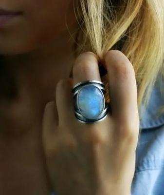 Modische kupferfarbene Metall-Runde mit transparentem Stein eingelegte Verlobungsringe für Frauen Vintage Party Eheringe Schmuck