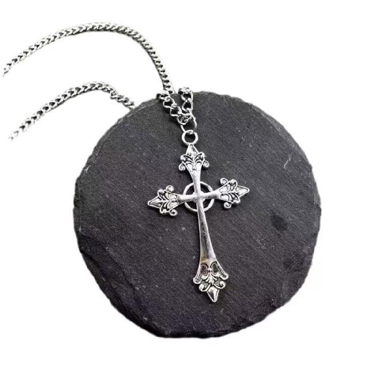 

Стильная Панк-Цепочка на Ключицы с Подвесками-Крестами Прочный Сплав Ретро Стиль Модный Аксессуар 1