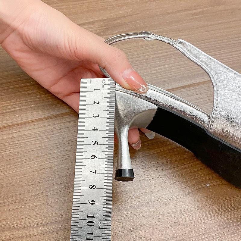 Temperament Baotou Sandalen mit dünnen Absätzen Damen 2025 Neuprodukt Schleife Promi-Stil Sexy Spitzschuh Schöne hohe Absätze