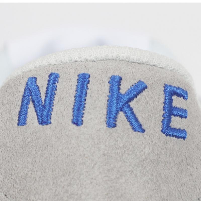 Nike Waffle Debut