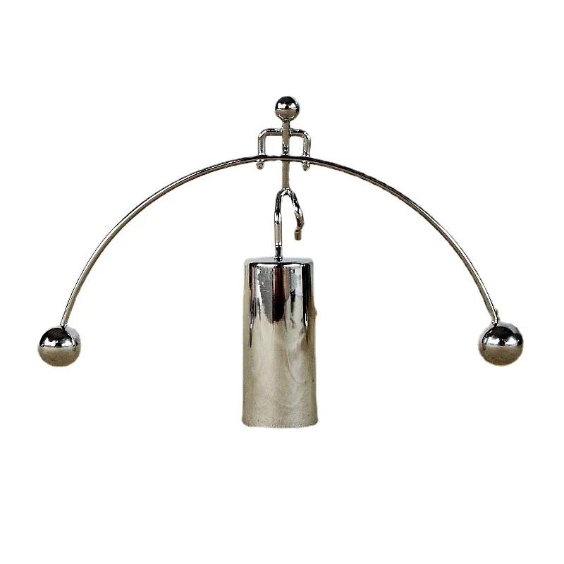 

Творческий баланс Мяч Качание Веселье Тяжелая атлетика Железо Не Падает Маленький Человек Украшения Стакан