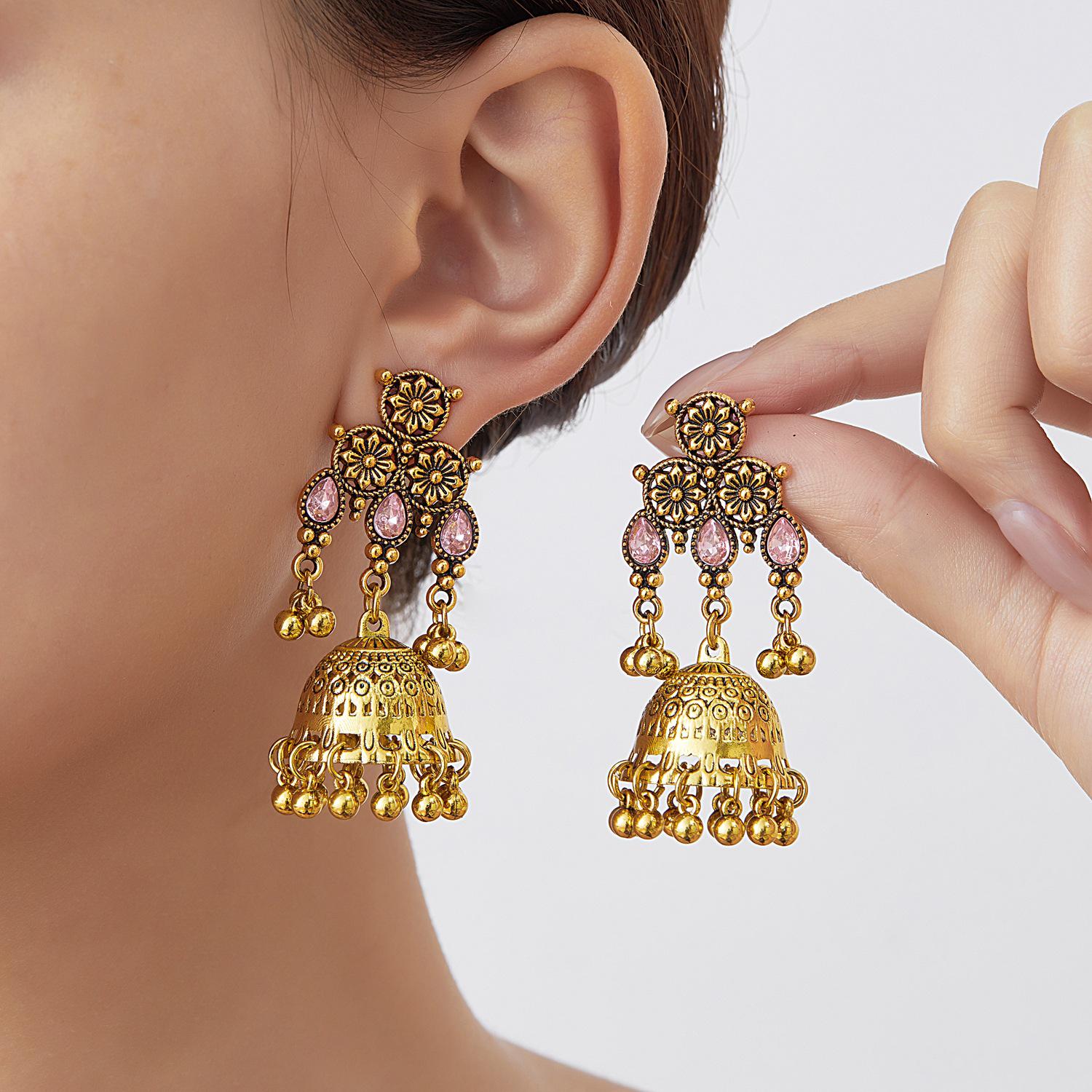 Bohemian Ethnic Alloy Bell Earrings with Rhinestone Beads and Tassels розовый