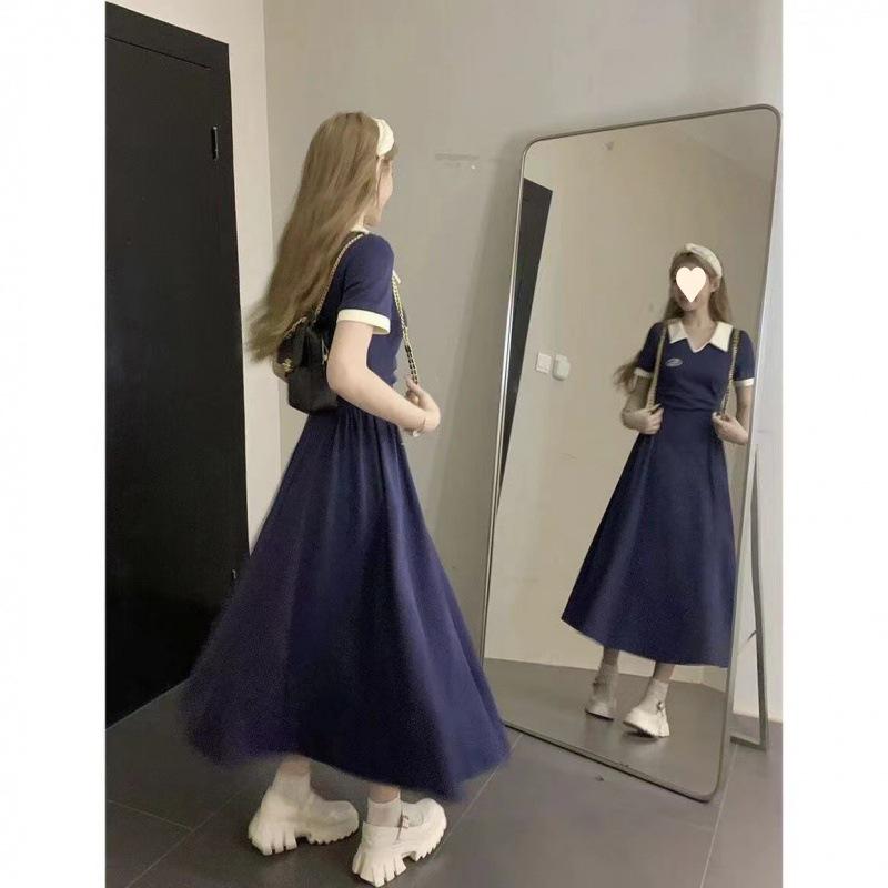 Women's Retro Contrast Collar Polo Dress - Summer 2024 Edition, Pleated Short Waist with Swing Skirt