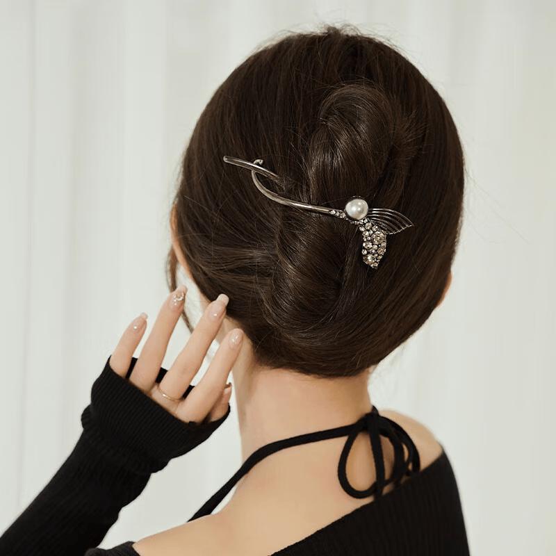 CHIMERA Fishtail Hair Clip 1 pc