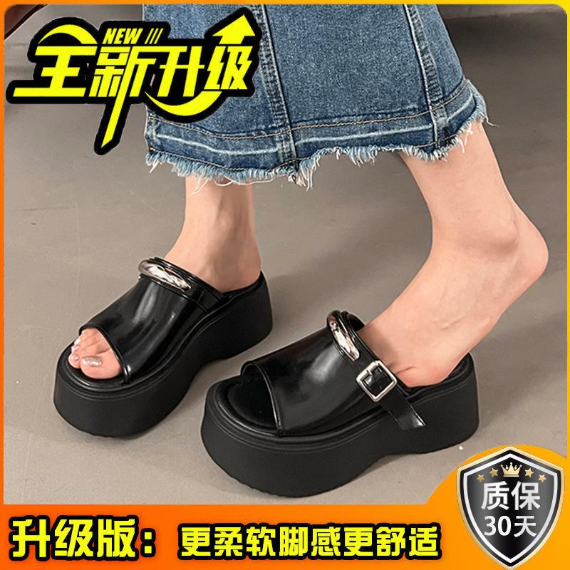 Small thick-bottomed cool slippers for women's outer wear 2025 summer new high-end metal buckle light bottom high-heeled sandals for women