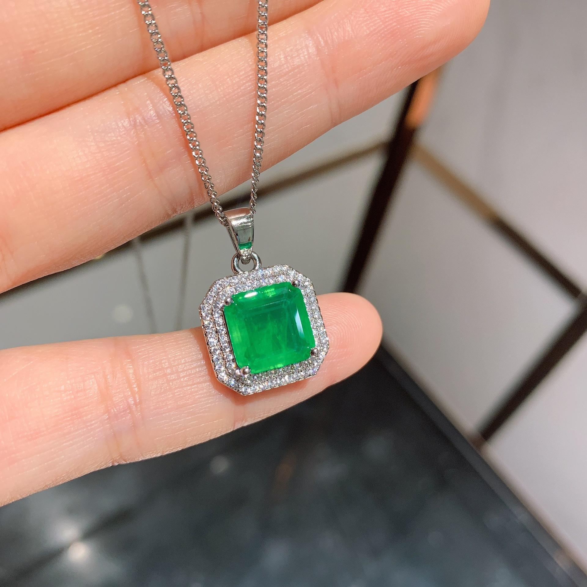 

Украшения Ветер Симуляция Изумрудное Ожерелье Главный Камень 8 * 8