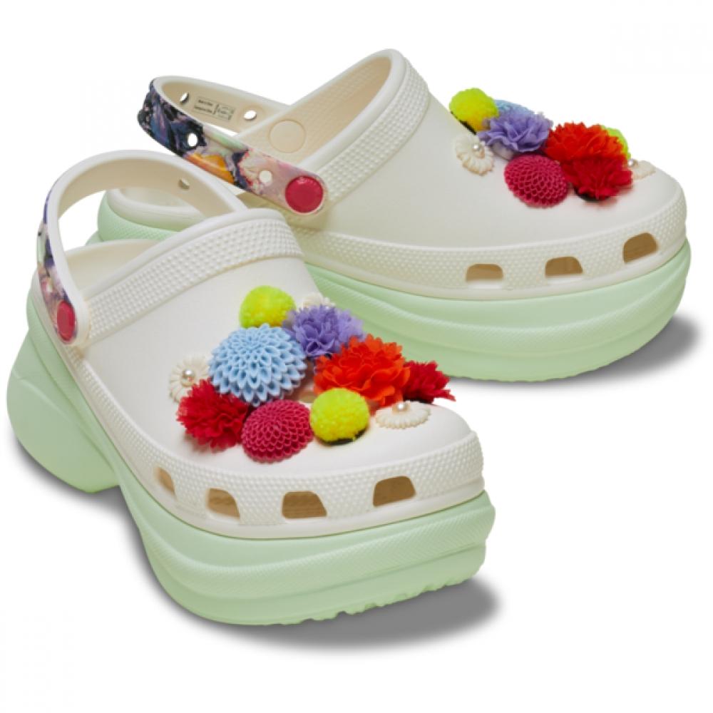 

Crocs Bay Wildflower Clog 211184 0wv choke/W6(230)