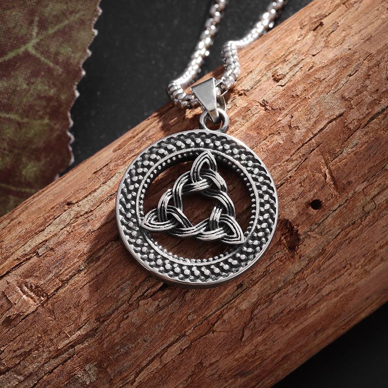 Vintage Valknut Pendant Trinity Celtic Knot Necklace Fashion Lucky Amulet Jewelry Gift for Men and Women