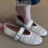 Mary Jane Schuhe aus Leder mit weichen Sohlen sind keine müden Damenschuhe, ein Pedal, flache Einzelschuhe, hohle und atmungsaktive Lochschuhe