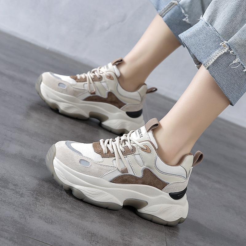Fashion 2025 Women's Fashion Sports Casual Shoes Breathable Four Seasons Soft Soled Comfortable Outdoor Running Shoes Lace Up Sneakers