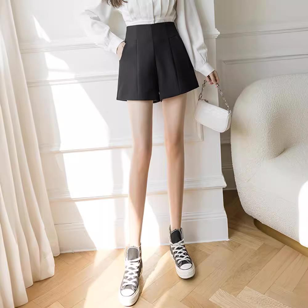 Summer 2024 Women's High Waist White A-line Suit Shorts: Loose, Casual Wide-Leg Design