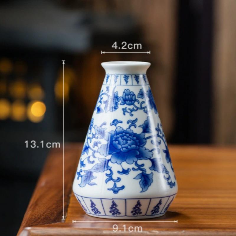 Antique Blue and White Chinese Porcelain Vase - European & American Handicraft for Flower Arrangements