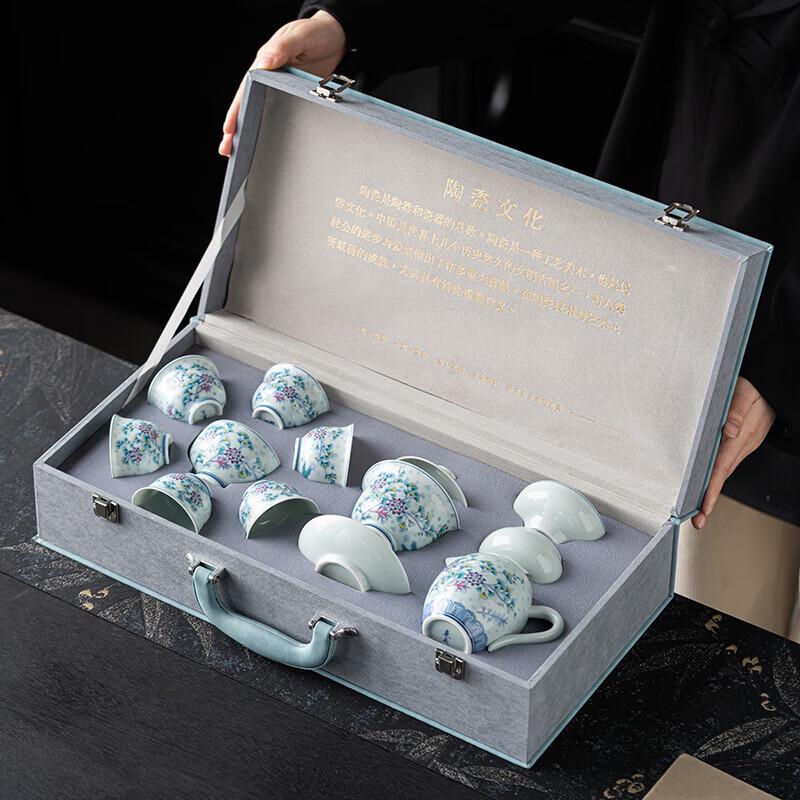Hongyu Doucai Ceramic Tea Set - 11-Piece Baoxianghua Design