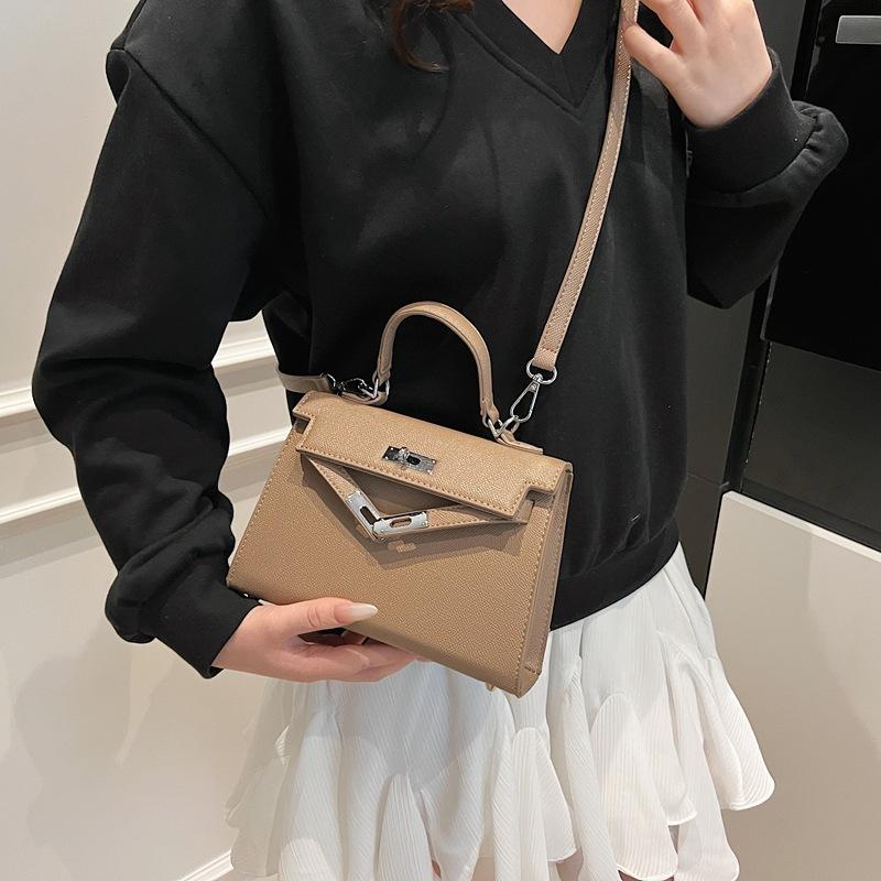 Textured Lock Portable Small Square Bag Women's 2025 Spring and Summer New Classic Shoulder Messenger Bag Fashion Kelly Bag