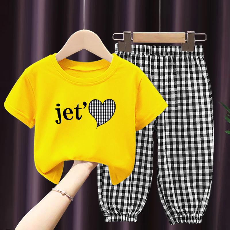 Conjunto de dos piezas para niños de primavera y verano con patrón de cuello redondo y manga corta + pantalones a cuadros deportivos y de ocio 130