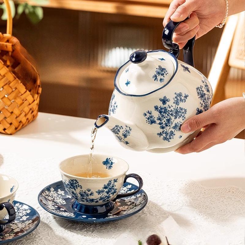 Ceramic Coffee Cup Chinese Blue and White Porcelain Teacup Teapot Mug Drinking Utensils Afternoon Tea Accessories Coffee Cup Set