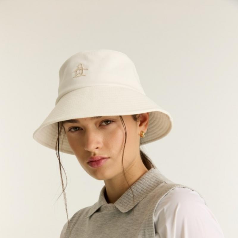 Munsingwear Women Signature Bucket Hat White Mq322lcp71