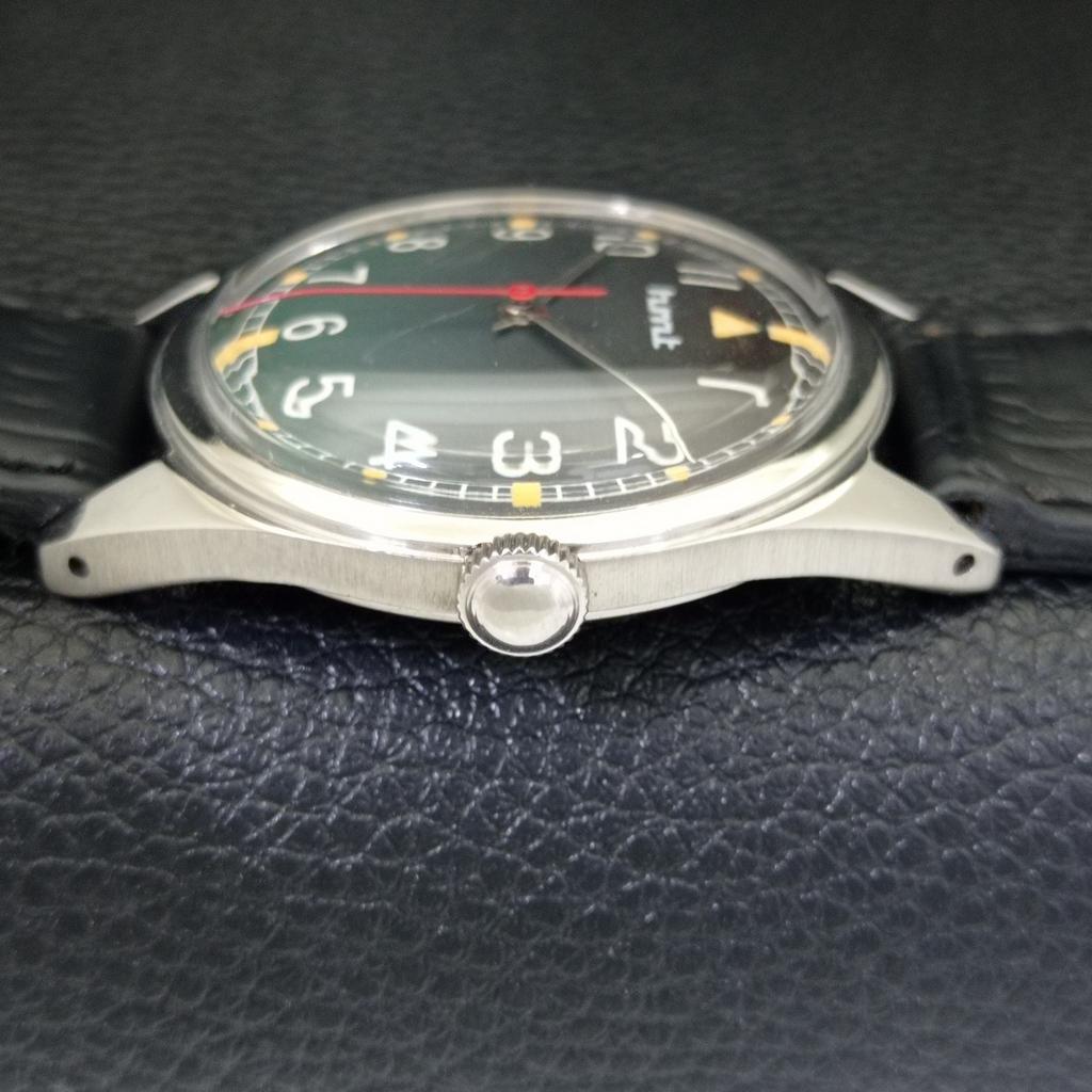 VINTAGE HMT HAND-WINDING INDIAN MENS BLACK COLOR DIAL WATCH A702806-1 R211-a702806