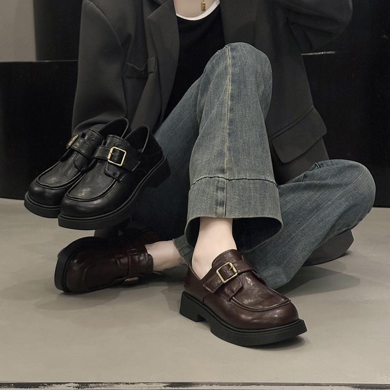 British style uniform JK small leather shoes women's 2025 spring and autumn new shallow mouth belt buckle one pedal patent leather loafers