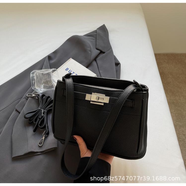 Retro High-end Underarm Bag Women's 2025 New Fashion Texture Kelly Bag Niche Design Simple Shoulder Women's Bag