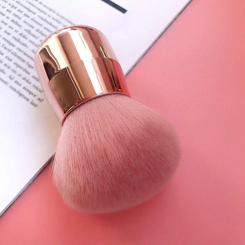 Large, Soft, Fluffy Mushroom Head Makeup Brush - Non-Shedding Blush & Base Applicator