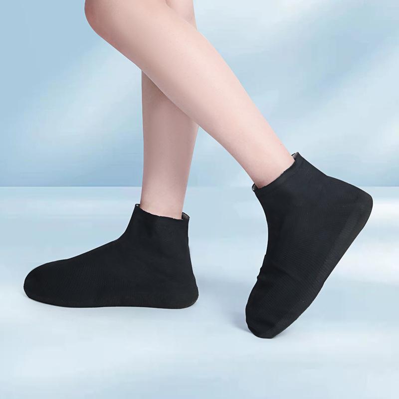 Fully waterproof shoe cover Travel rain boots Silicone anti-skid rain shoe cover Portable middle help Thickened elastic latex shoe cover