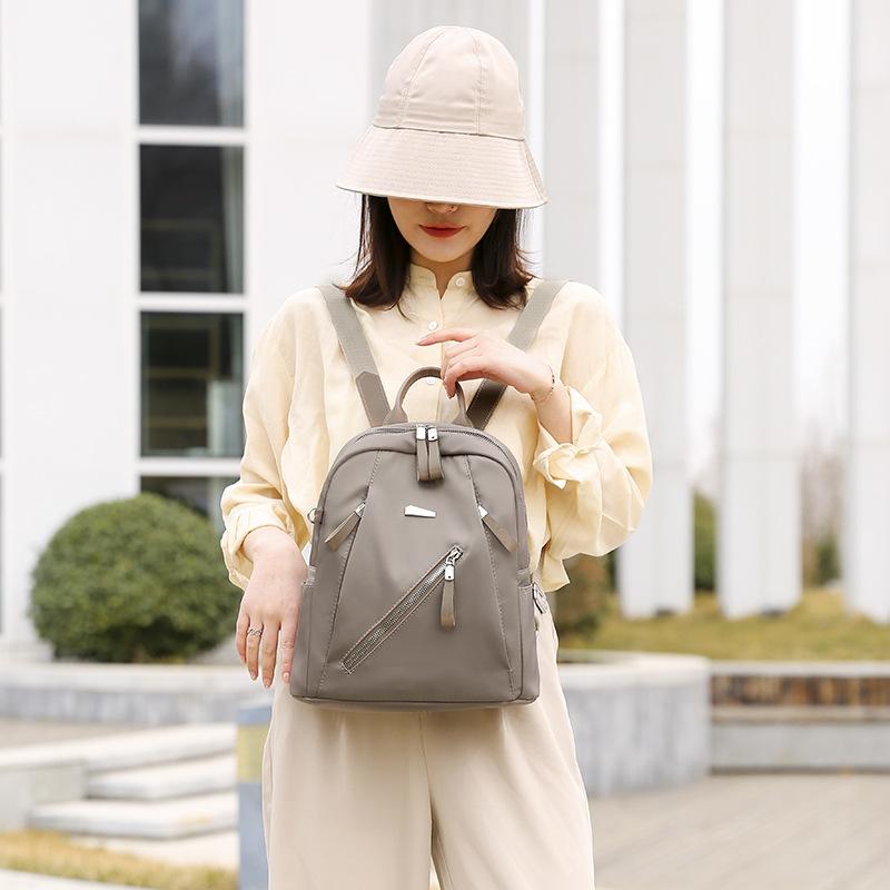 Backpack Oxford cloth backpack women's new Korean version commuter large-capacity travel bag fashion large bag leisure schoolbag tide