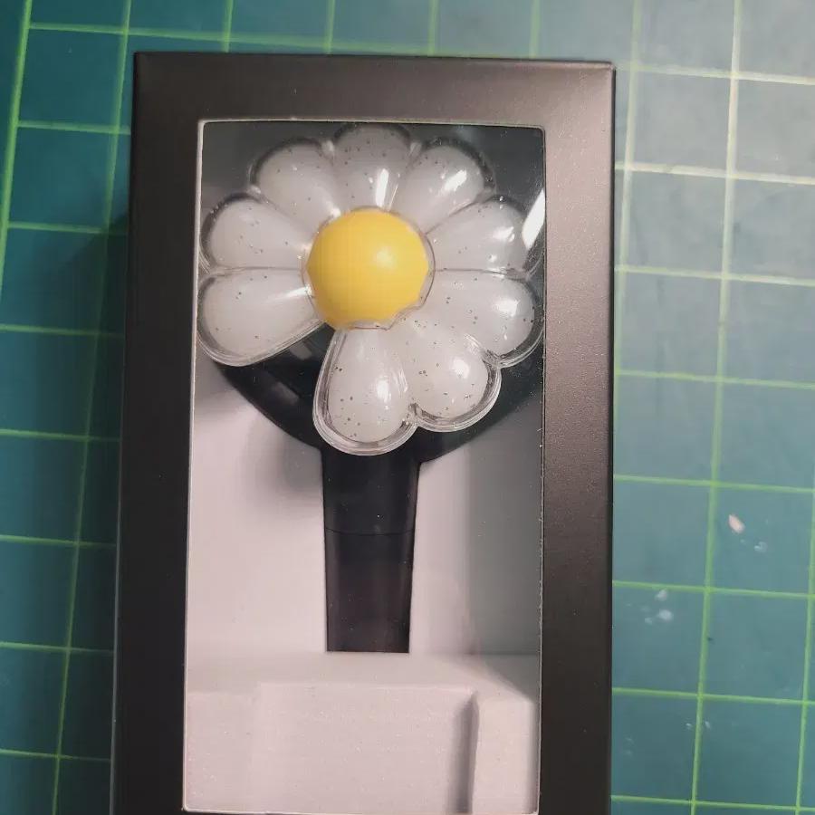 

G-dragon Gd Cheering Daisy Wong Black Keyring