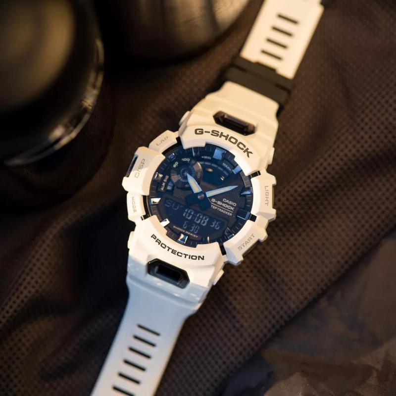 Casio G-SHOCK G-SQUAD Series Waterproof Quartz Movement Resin Strap Japanese and Korean Watch Men's Watch Black Dial GBA-900-7APR