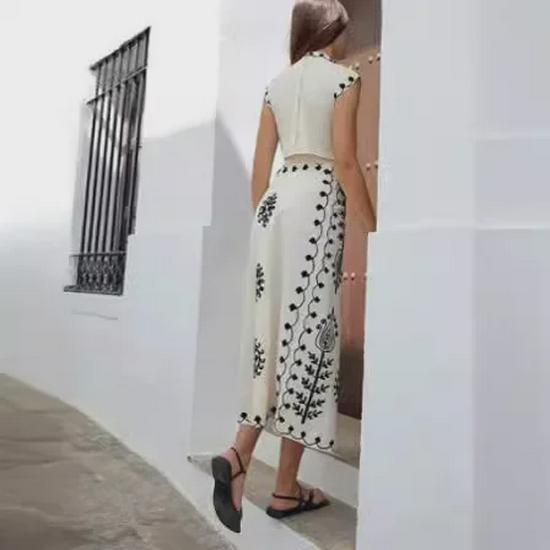 Sváteční styl vyšívané dvoudílné šaty - Kolekce jaro/léto 2024