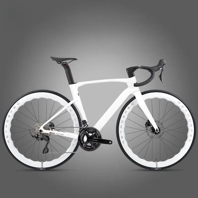 Carbonfaser-Rennrad mit 105-Gruppe, Scheibenbremsen und Aero-Design