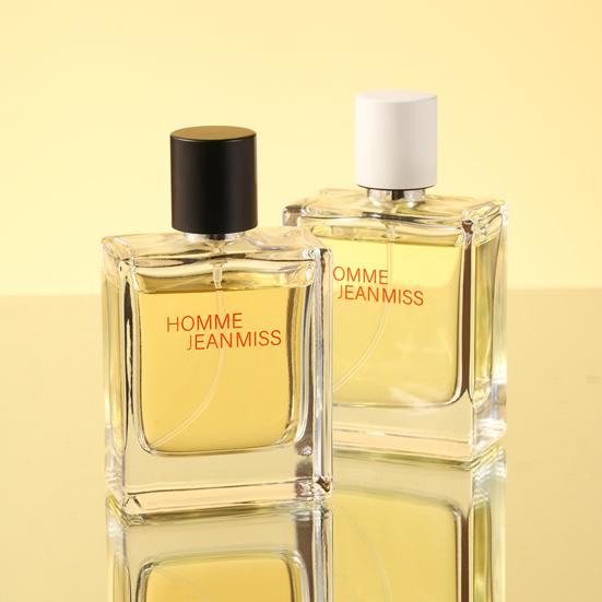 Yousheng 50ml Liquid Perfume Woody Scent Improve Vibe Spray Design Mens Toilette Spray Perfume for Party