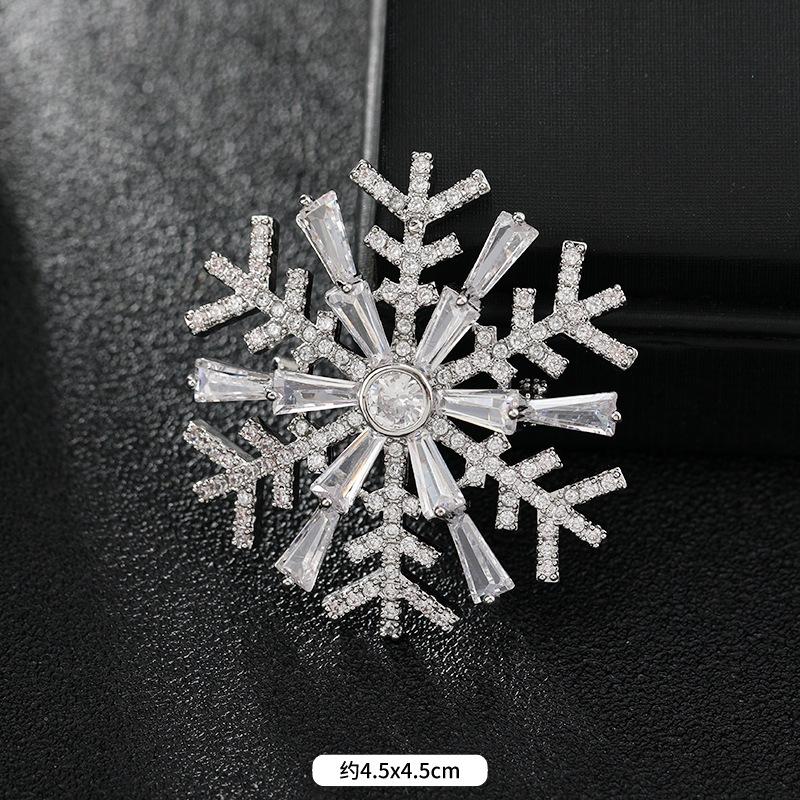 High-end crystal temperament brooch female swan snowflake luxury atmospheric brooch sweater pin suit trendy accessories