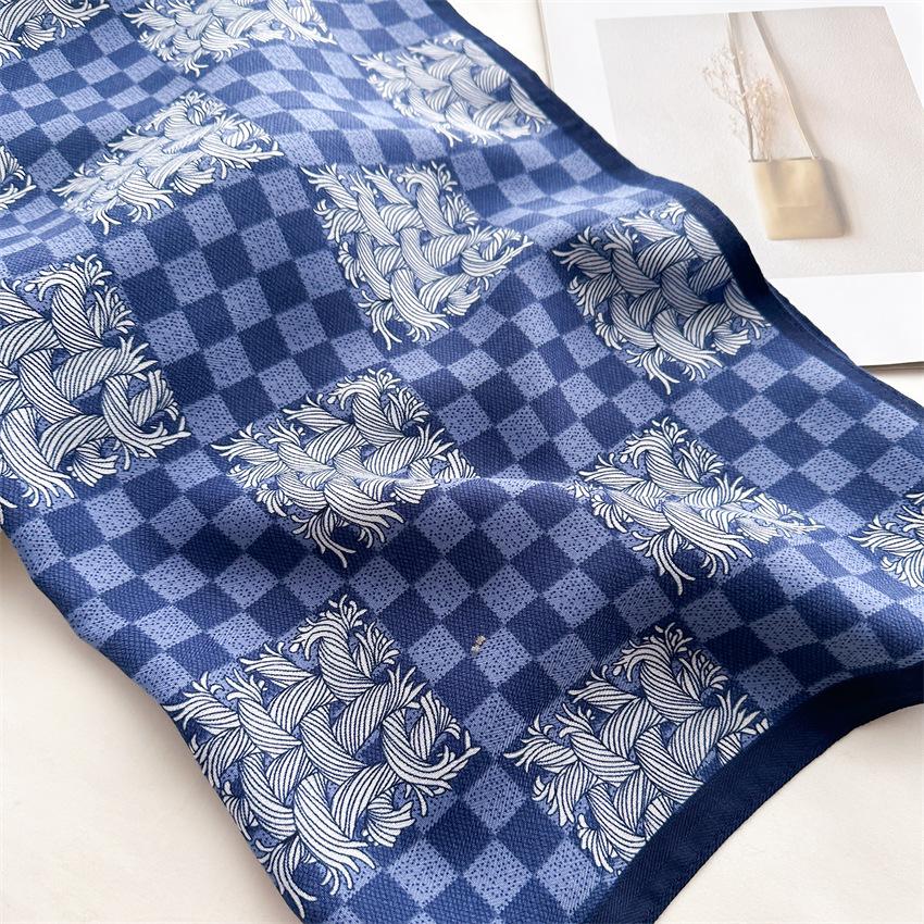 Korean Version of Qiandongge Silk Scarf, Thin Small Square Scarf, Luxury Temperament Herringbone Pattern Headscarf, Imitation Velvet Shawl, Scarf.