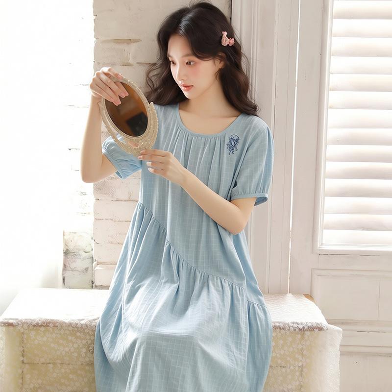 Sommer reine Baumwolle Pyjama Damen Rundhals Kurzarm Süßer Stil Stickerei Kann draußen getragen werden Lockere Version Mittel und Lang Nachthemd 19