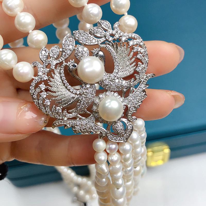 Women's Versatile Multi-layer Fashion Necklace with High-Quality Natural Freshwater Pearls and Tassels