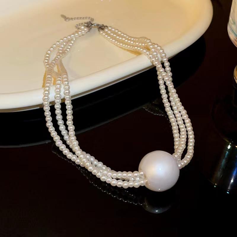 

Pure desire~ French pearl necklace women s high-end temperament Spice girl style collarbone chain versatile design sense