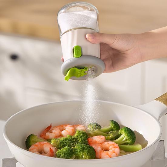 Measuring Seasoning Bottle 0.5g Precise Quantitative Salt And Pepper Shaker Push Type Salt Control Bottle Glass Spice Jar for Kitchen Cooking Camping