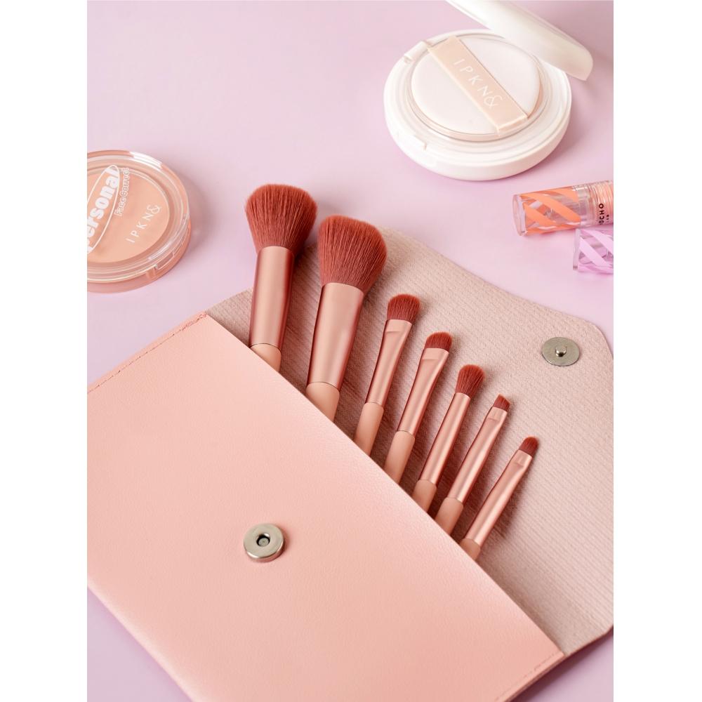 Daiso 7 Piece Makeup Brush Pouch Set