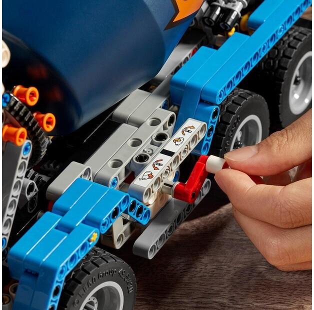 LEGO Technic 42112 Concrete Mixer