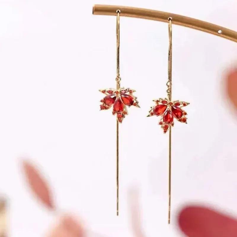 French Vintage Crystal Zircon Red Maple Leaf Earrings For Women Temperament Rhinestone Tassel Earrings Party Jewelry Bijoux Gift