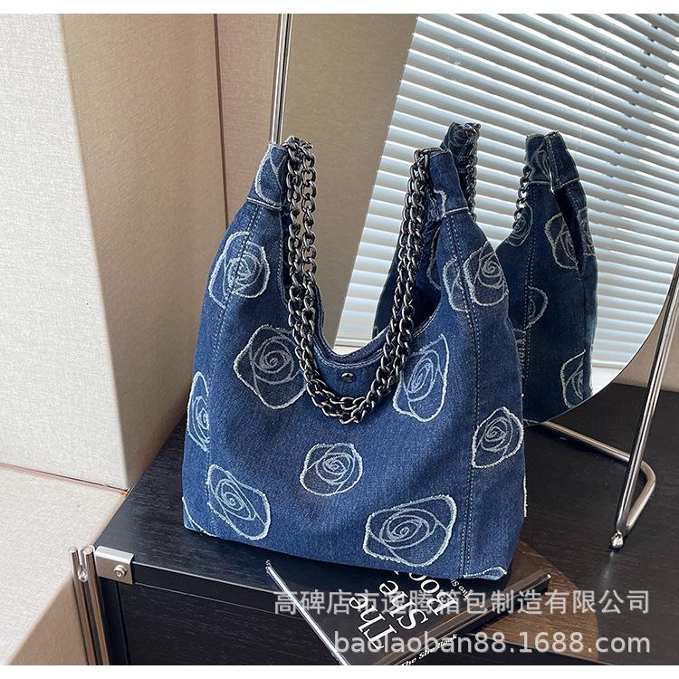 

Джинсова жіноча сумка великої місткості 2024, нова модна сумка на ланцюжку через плече Студентська сумка темно-синього кольору
