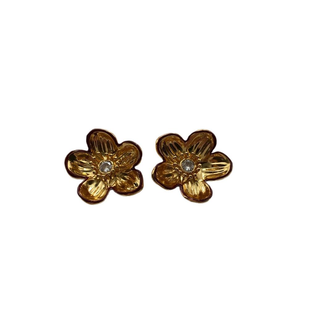 Three-Dimensional Gold Flower Pearl Stud Earrings Rose High-End Light Luxury Versatile Earrings Temperament French Retro