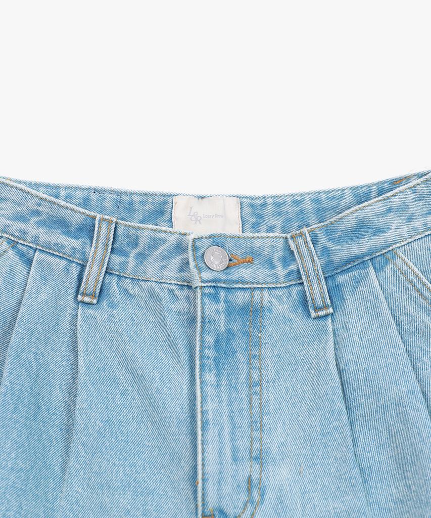 LOSSYROW Two-Tuck Wide Denim Shorts Light Blue