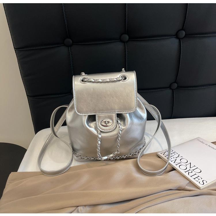 

High sense foreign style niche design women s backpack 2025 new fashion versatile trendy backpack student travel schoolbag