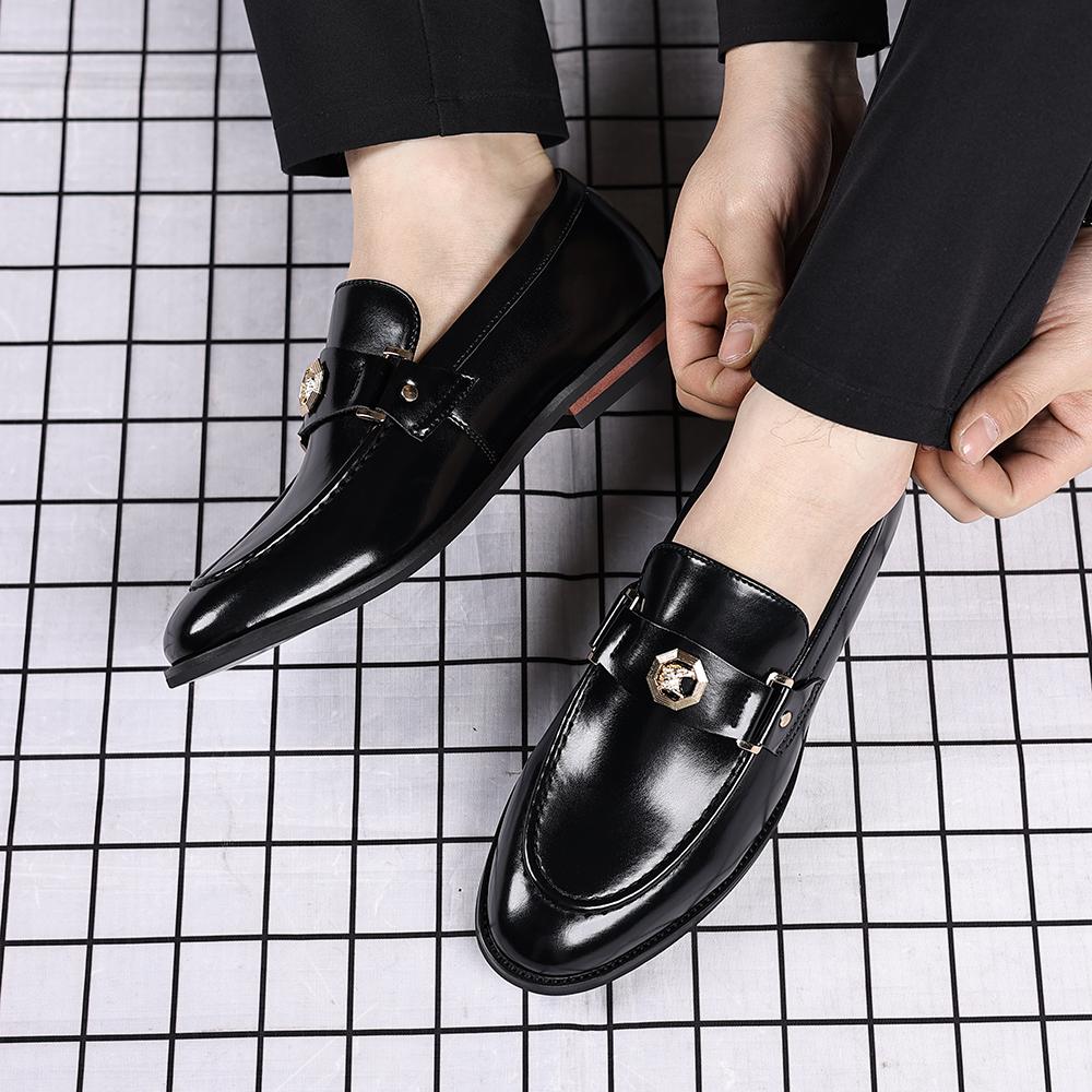 Fashion Hot Sale Leather Loafers Handmade Stitching Mens Walking Shoes Rubber Casual Shoes Comfy Slip on Flats Simple Moccasins Flats