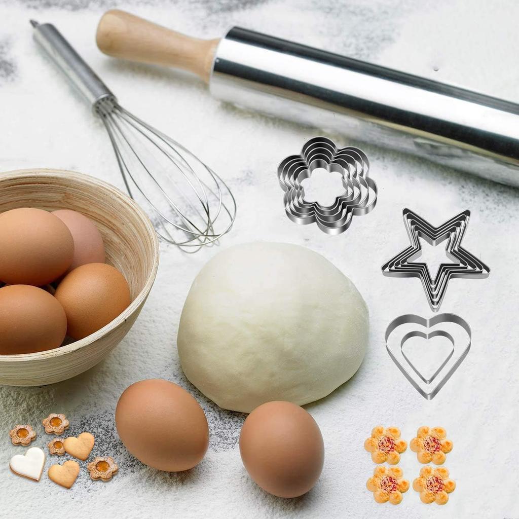Heart Star Cookie Cutters Set, Valentine’s Day Heart Shaped Biscuit Cutters Stainless Steel Pastry Donuts Cutters with Storage Box