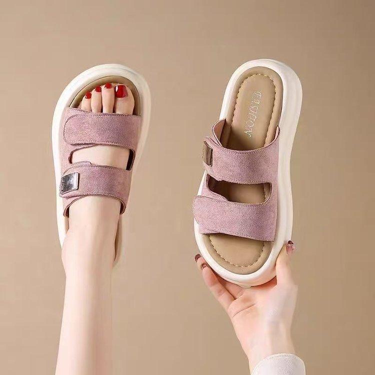 

Cool slippers women s summer wear 2025 new fashionable versatile comfortable platform French with skirt beach sandals 40 розовый