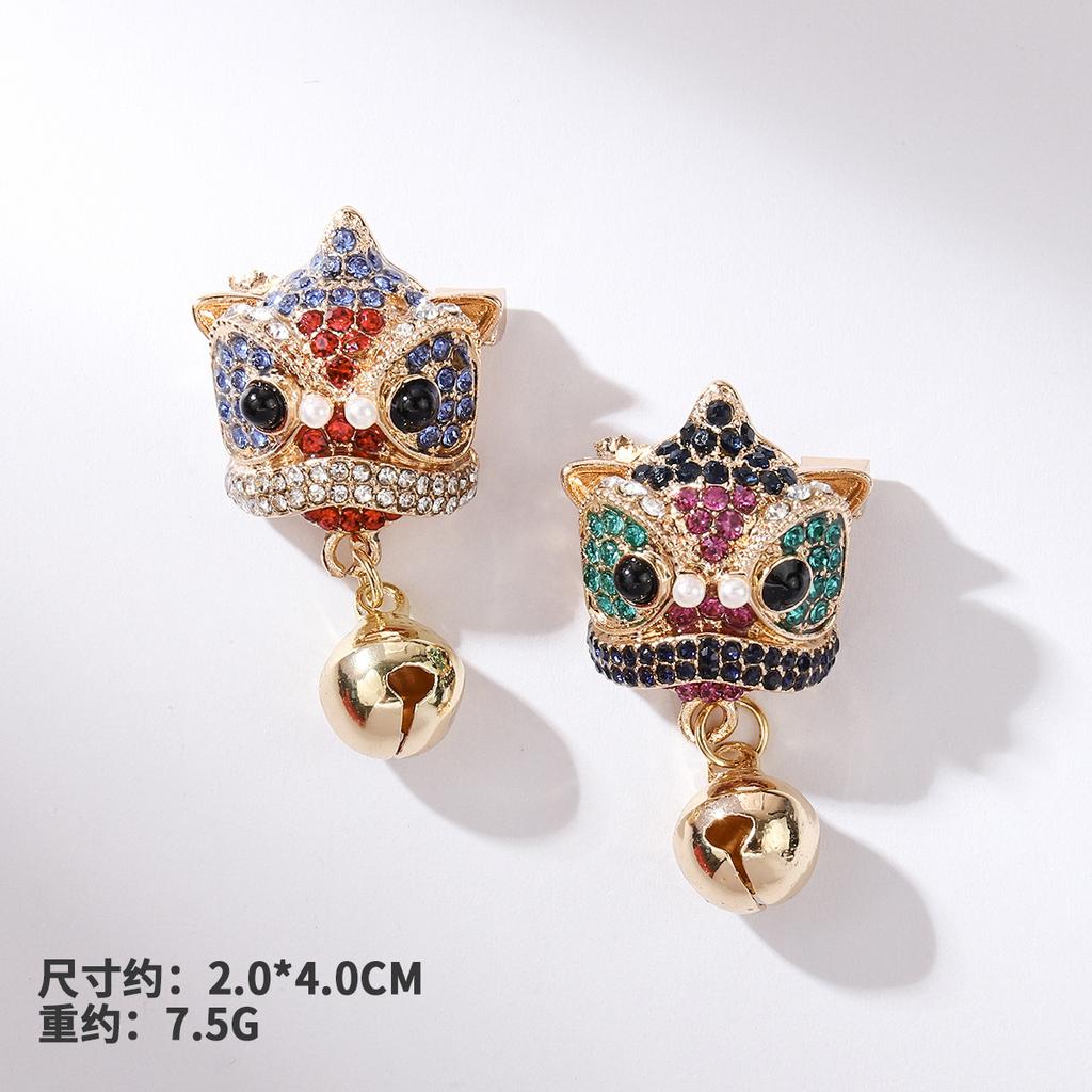 Fashion Personalized Chinese Style Lion Wake Pin Full of Rhinestones Cute Bell Chest Flower Fashion Accessories